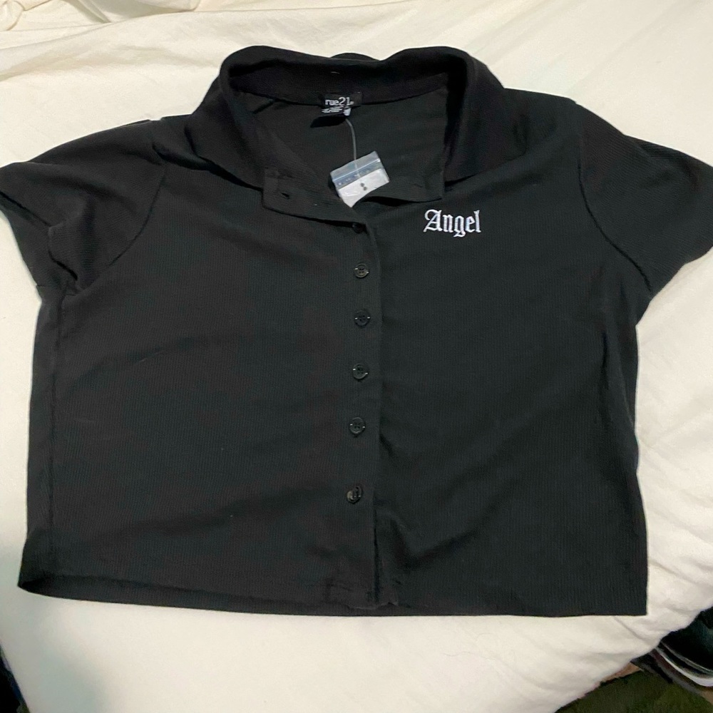 Black Angel crop top with collar